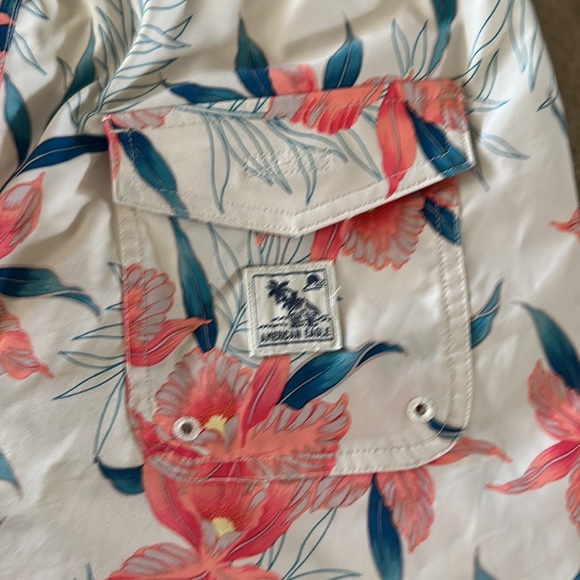 American Eagle Swim Trunks size XS - Picture 5 of 5